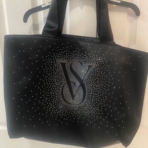 Victoria’s Secret bag never been used